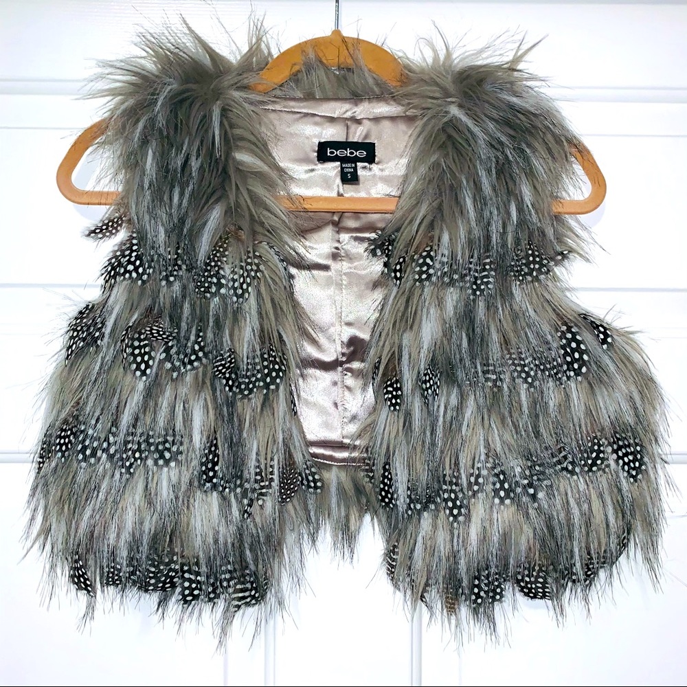 Bebe Faux Fur Feather Crop Vest Sz S